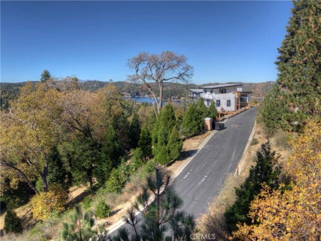 115 Mill Pond, Lake Arrowhead, CA 92352