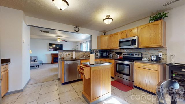 746 Ladino Lane, Clover, SC 29710