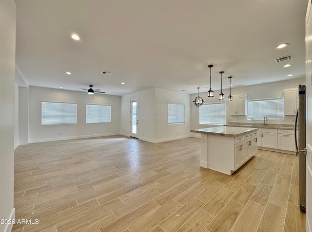 1561 N HIMOSA Drive, Casa Grande, AZ 85122