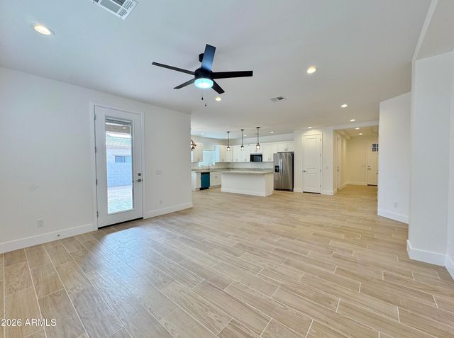 1561 N HIMOSA Drive, Casa Grande, AZ 85122