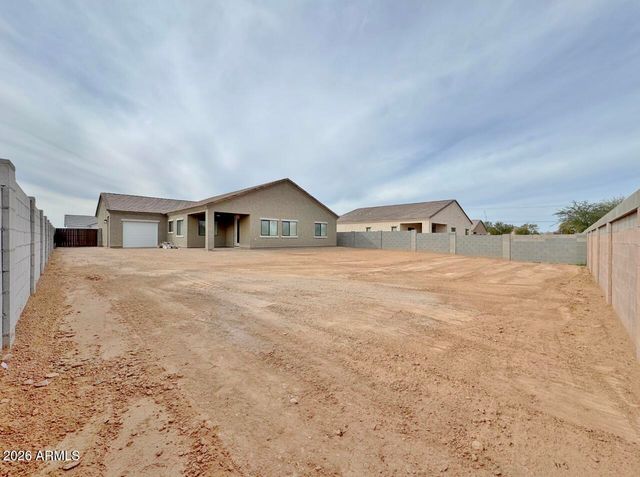1561 N HIMOSA Drive, Casa Grande, AZ 85122