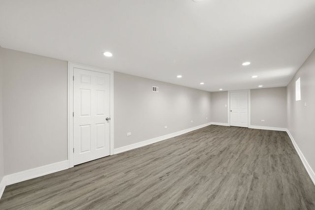 7725 S Albany Avenue, Chicago, IL 60652