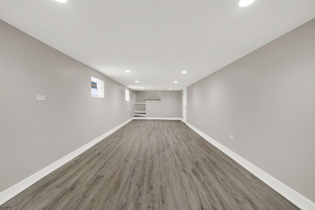 7725 S Albany Avenue, Chicago, IL 60652