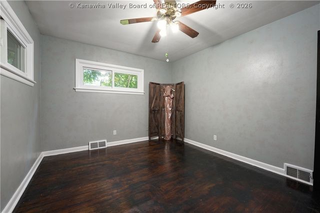 814 Chappell Road, Charleston, WV 25304