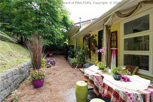814 Chappell Road, Charleston, WV 25304