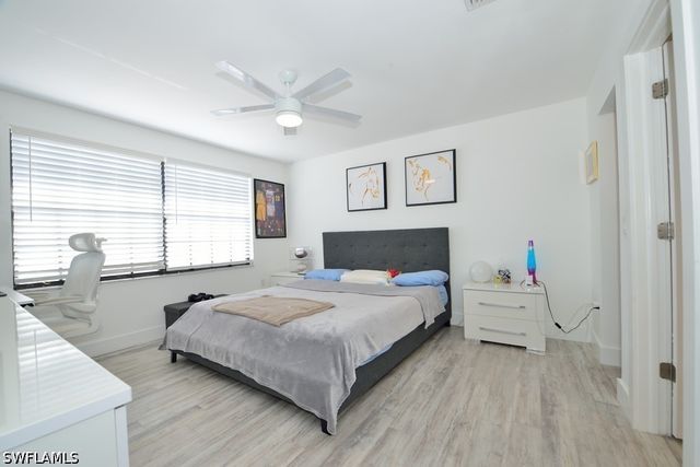 878 Meadowland DR 2-22, Naples, FL 34108