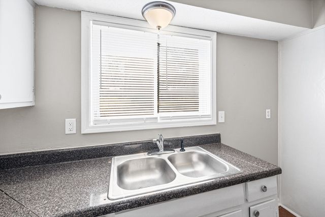 4253 COTTONWOOD RD, Memphis, TN 38118