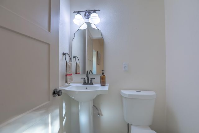 800 13th Street NW, Albuquerque, NM 87102