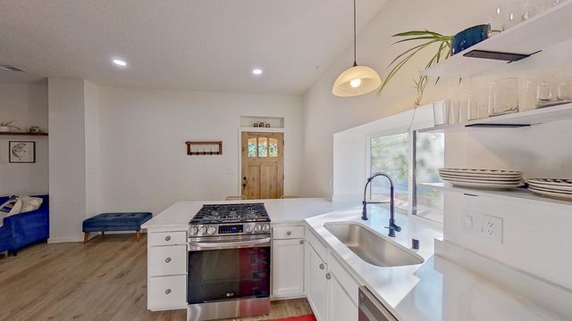 800 13th Street NW, Albuquerque, NM 87102