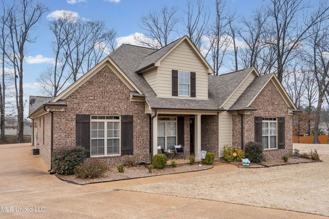 1547 N Breckenridge Drive, Nesbit, MS 38651