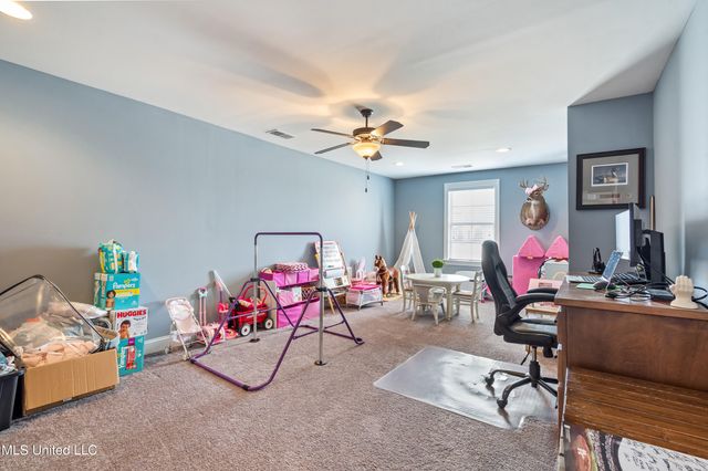 1547 N Breckenridge Drive, Nesbit, MS 38651