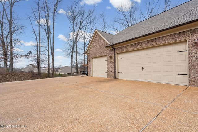 1547 N Breckenridge Drive, Nesbit, MS 38651