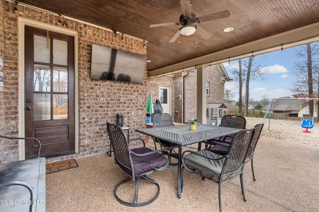 1547 N Breckenridge Drive, Nesbit, MS 38651