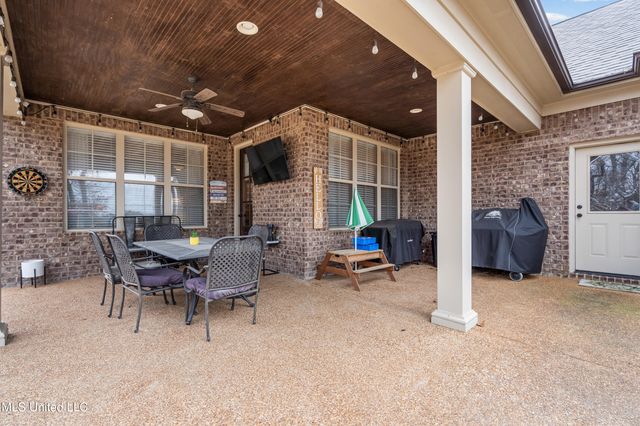 1547 N Breckenridge Drive, Nesbit, MS 38651