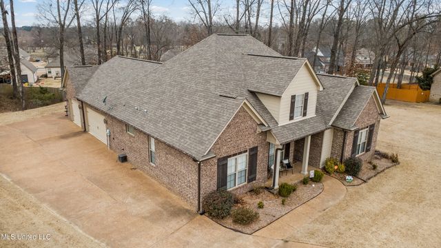 1547 N Breckenridge Drive, Nesbit, MS 38651