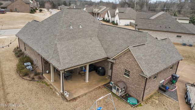 1547 N Breckenridge Drive, Nesbit, MS 38651