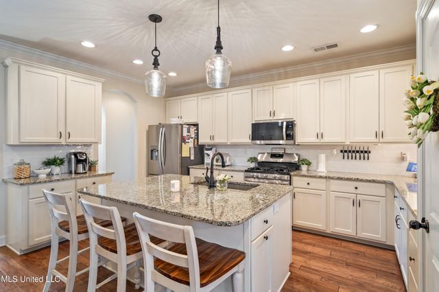 1547 N Breckenridge Drive, Nesbit, MS 38651