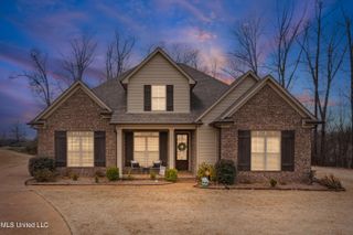 1547 N Breckenridge Drive, Nesbit, MS 38651