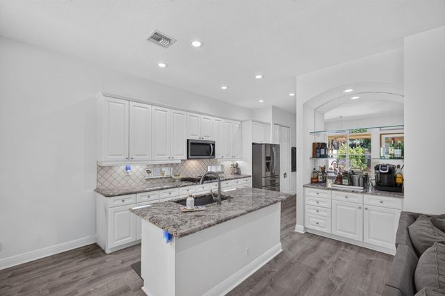 136 Casa Grande Court, Palm Beach Gardens, FL 33418