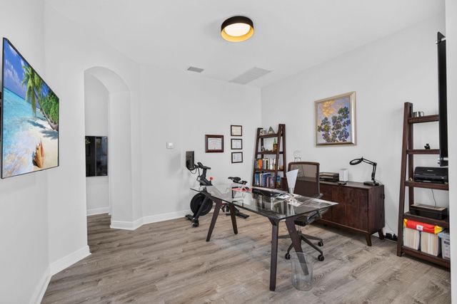 136 Casa Grande Court, Palm Beach Gardens, FL 33418