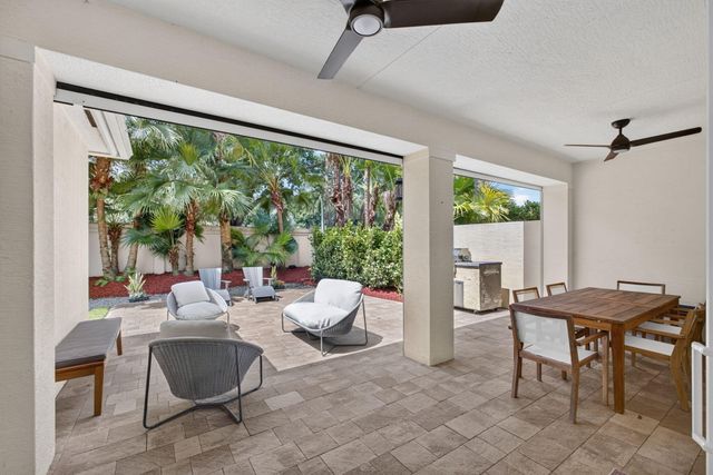 136 Casa Grande Court, Palm Beach Gardens, FL 33418