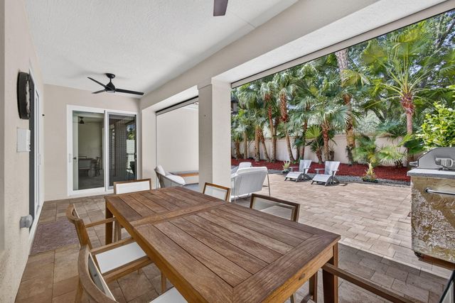 136 Casa Grande Court, Palm Beach Gardens, FL 33418