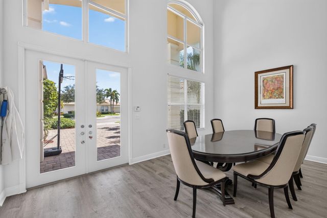 136 Casa Grande Court, Palm Beach Gardens, FL 33418