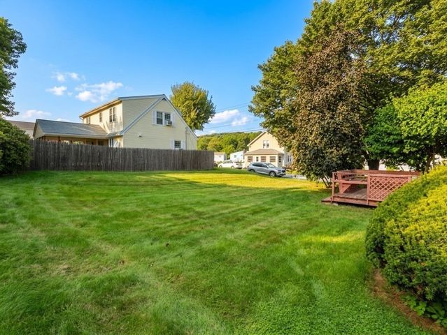 36 Revere St, Worcester, MA 01604