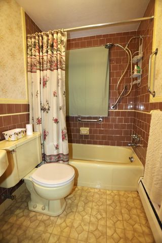 36 Revere St, Worcester, MA 01604