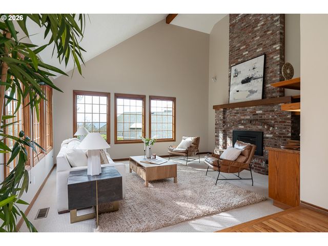 4077 BUCK BRUSH Ln, Lake Oswego, OR 97035