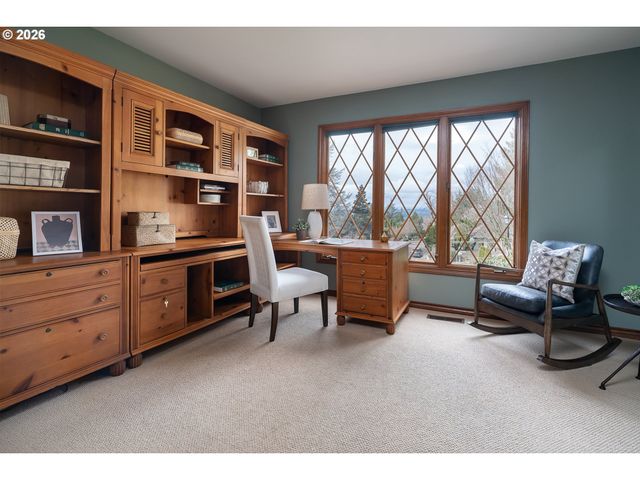 4077 BUCK BRUSH Ln, Lake Oswego, OR 97035