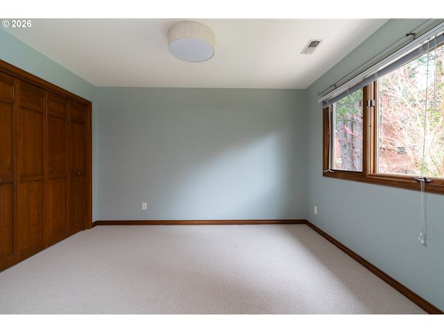 4077 BUCK BRUSH Ln, Lake Oswego, OR 97035