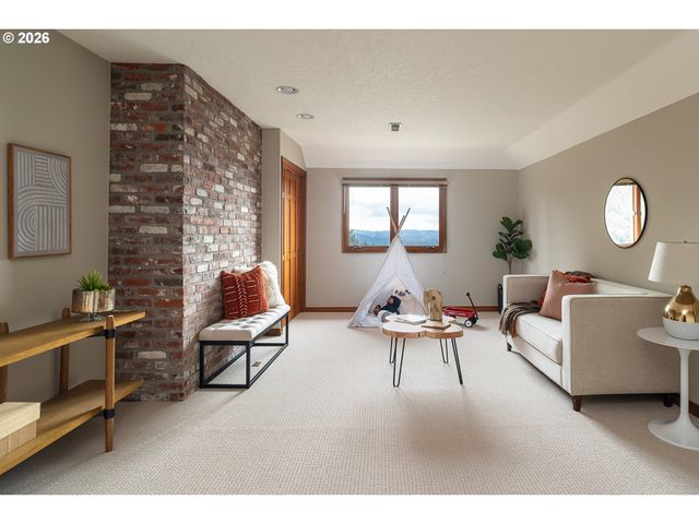 4077 BUCK BRUSH Ln, Lake Oswego, OR 97035