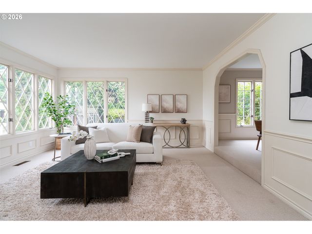 4077 BUCK BRUSH Ln, Lake Oswego, OR 97035