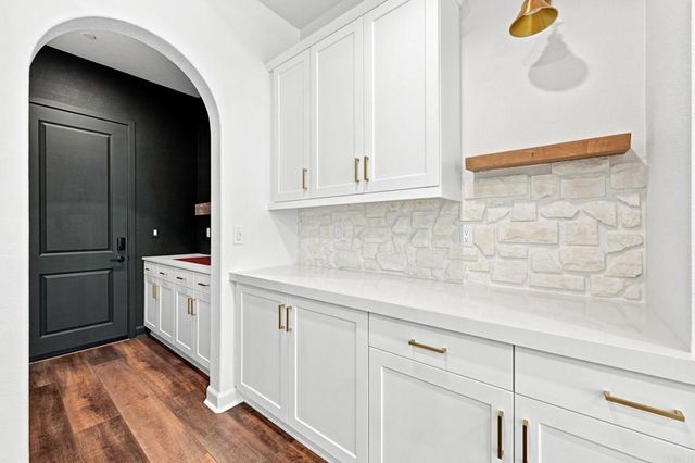 587 Gateway Lane, San Marcos, CA 92078