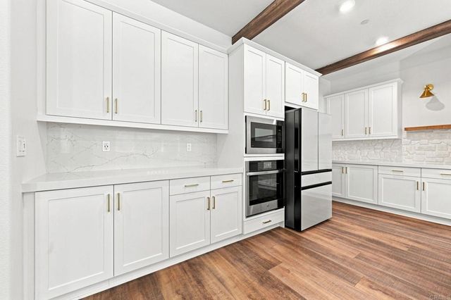 587 Gateway Lane, San Marcos, CA 92078