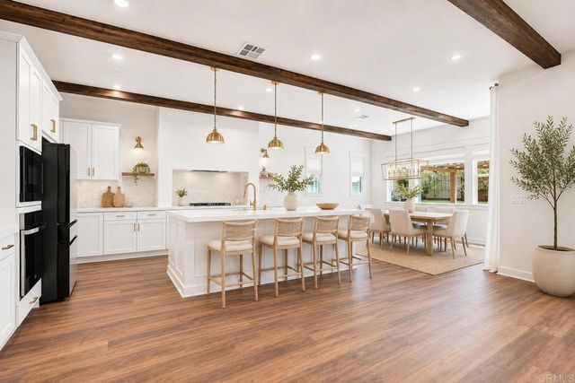 587 Gateway Lane, San Marcos, CA 92078
