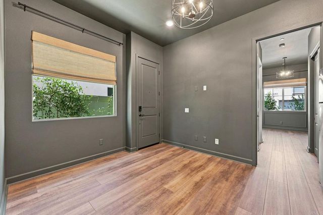 587 Gateway Lane, San Marcos, CA 92078