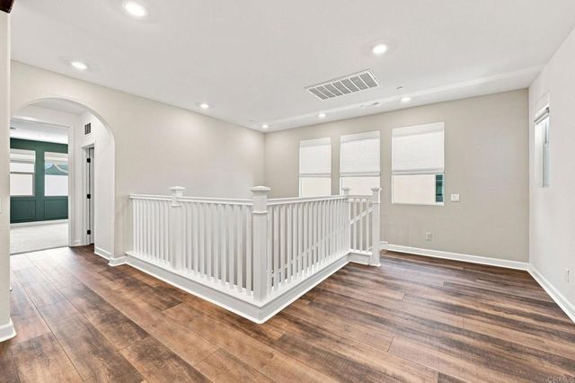 587 Gateway Lane, San Marcos, CA 92078