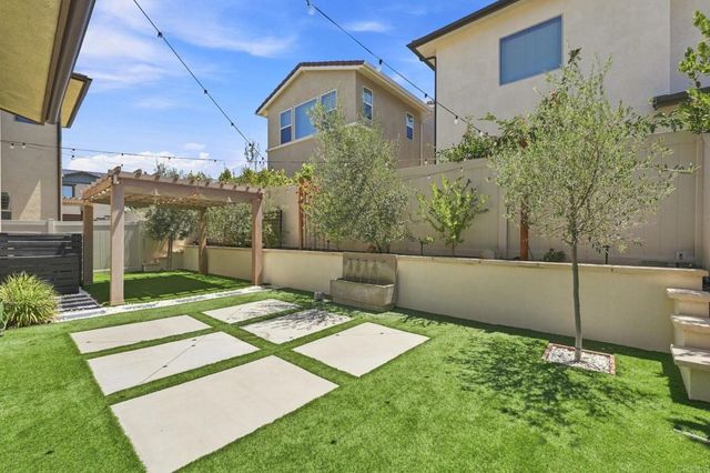 587 Gateway Lane, San Marcos, CA 92078