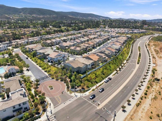 587 Gateway Lane, San Marcos, CA 92078