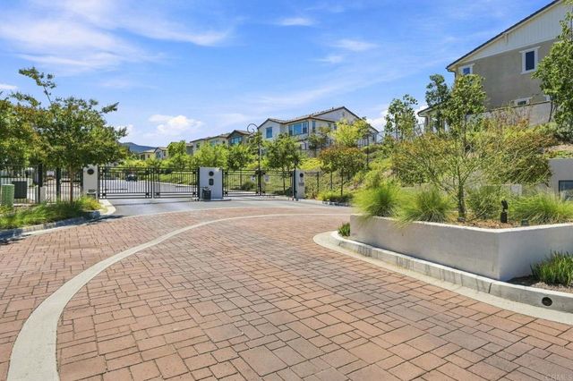 587 Gateway Lane, San Marcos, CA 92078