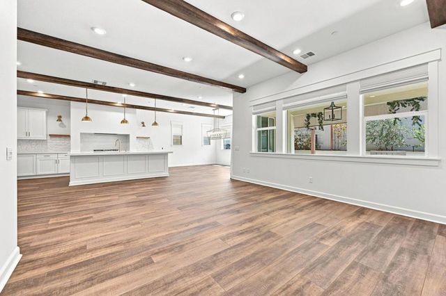 587 Gateway Lane, San Marcos, CA 92078