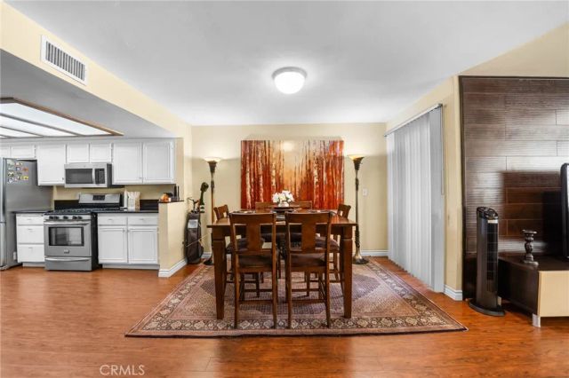 554 E San Jose 203, Burbank, CA 91501