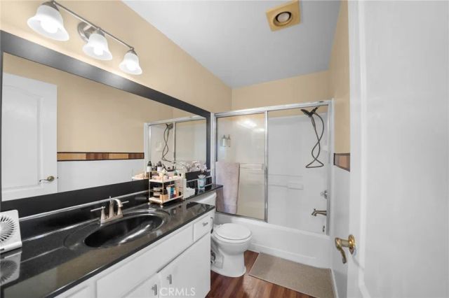 554 E San Jose 203, Burbank, CA 91501
