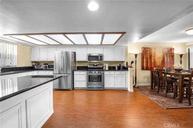 554 E San Jose 203, Burbank, CA 91501