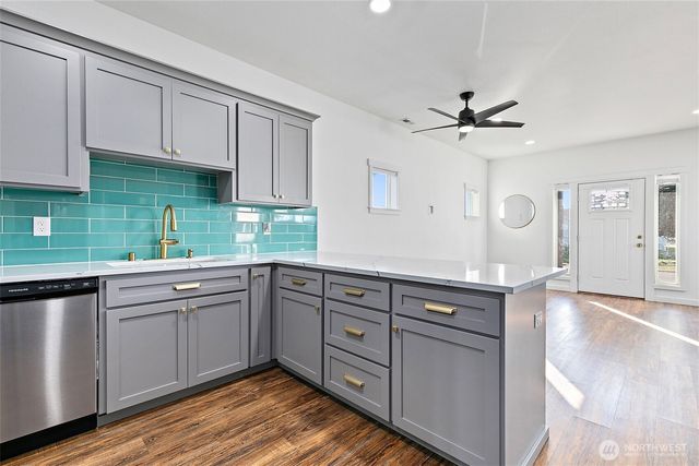 825 E 55th Street, Tacoma, WA 98404