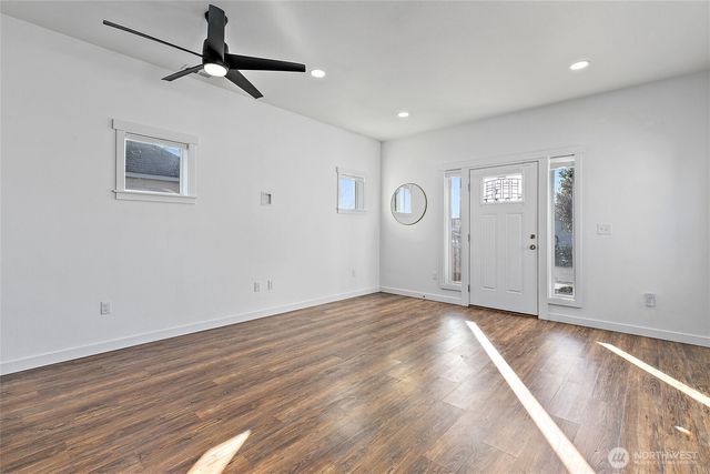 825 E 55th Street, Tacoma, WA 98404