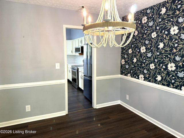 1207 Pheasant Ridge Rd, Goshen, KY 40026