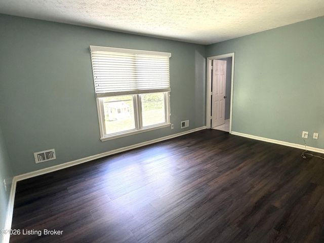 1207 Pheasant Ridge Rd, Goshen, KY 40026